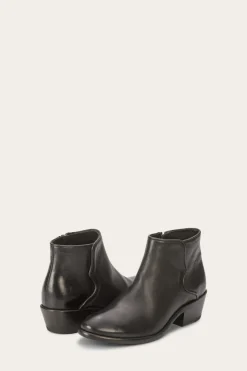 Booties^Frye Carson Piping Bootie