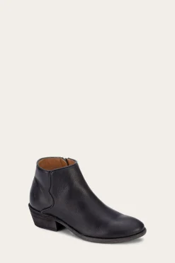 Booties^Frye Carson Piping Bootie